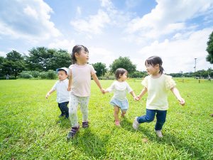 少子化・核家族化の現代こそ「集団での体験」が必要？子どもの地頭を鍛える４つの方法