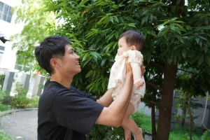 男性育休取得率120％を実現。キングジムが「プラチナくるみん」認定で描く、これからの家族の在り方